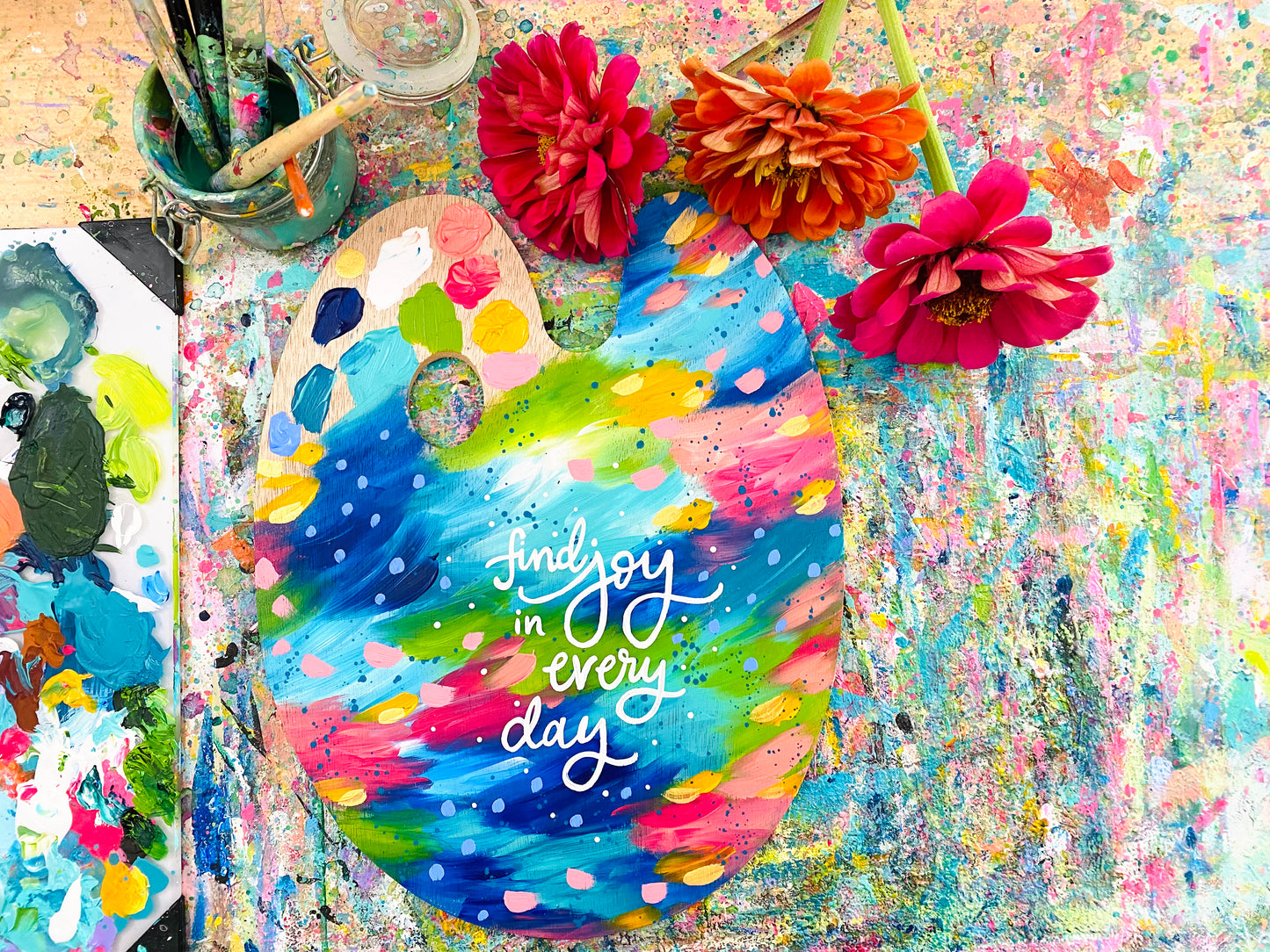 August 2022 Daily Paint Palette Painting Day 25 - Joy Abstract